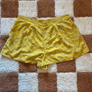 Women’s Pull-On Floral Short